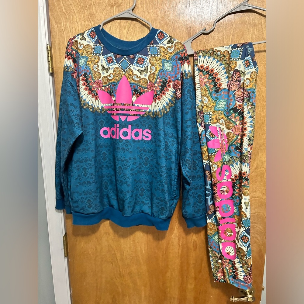 Adidas X Farm Rio Borbomix Butterfly Sweatshirt and leggings Size Medium